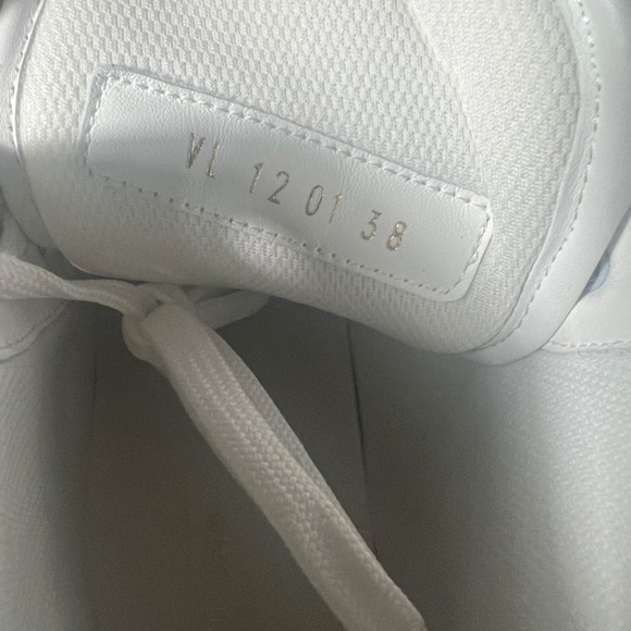 Louis Vuitton sneakers - Picture 14 of 17